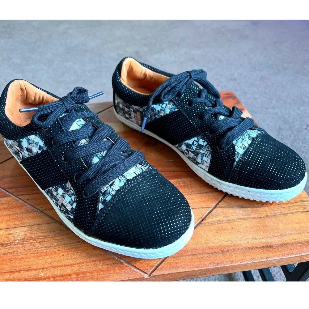 Bernie Mev Womens‎ Black Woven Dotted Low Top Sneakers Size 38/7 Lace Up Shoes